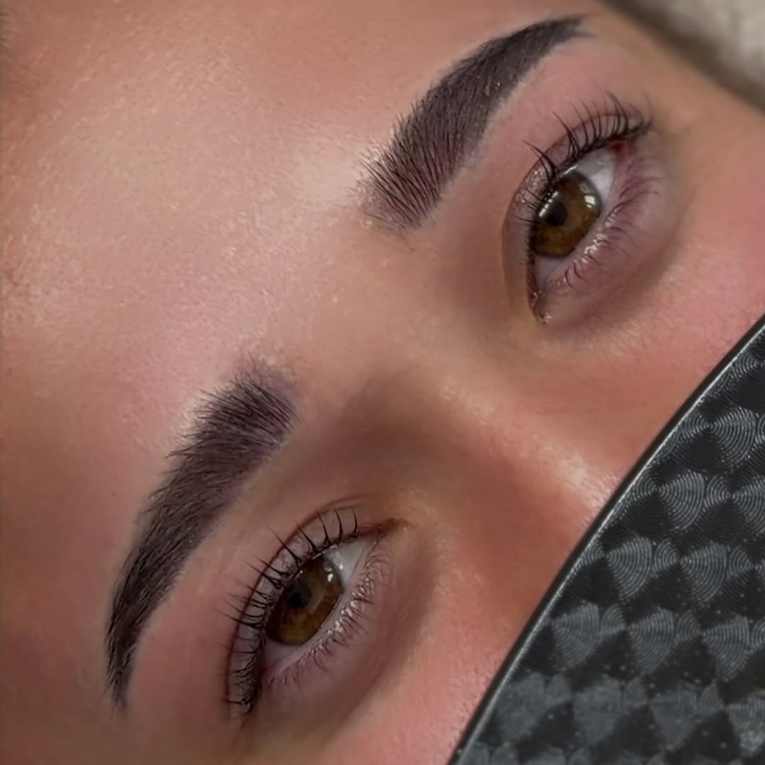 Brow lamination close up